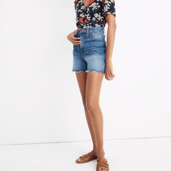 Madewell Pants - Madewell The Perfect Jean Short in Size 30
